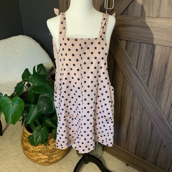 NWT Linen Shortall Small
